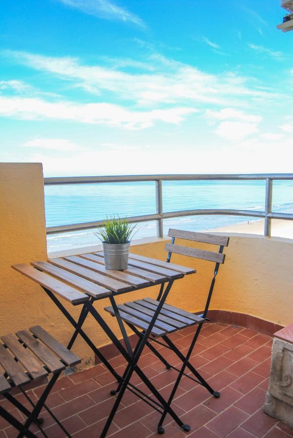 Piso Amplio Frente Al Mar En Pleno Paseo Maritimo. Appartement Cádiz Buitenkant foto
