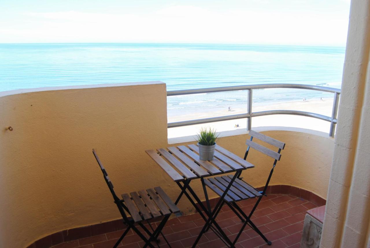 Piso Amplio Frente Al Mar En Pleno Paseo Maritimo. Appartement Cádiz Buitenkant foto